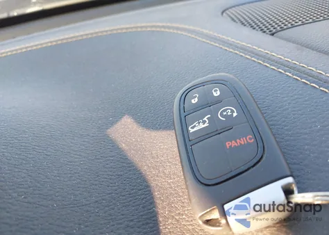 2018 Jeep Cherokee Limited 4X4 from USA, damaged, VIN 1C4PJMDX7JD571828